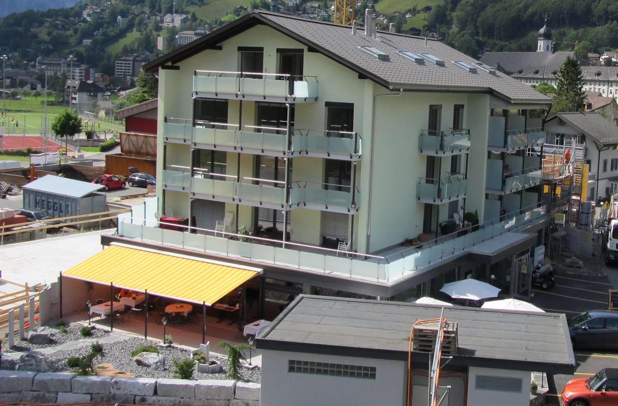 Hotel Hahnenblick Engelberg Bagian luar foto